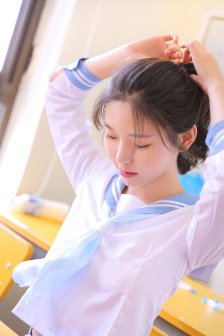 跳抖胸舞